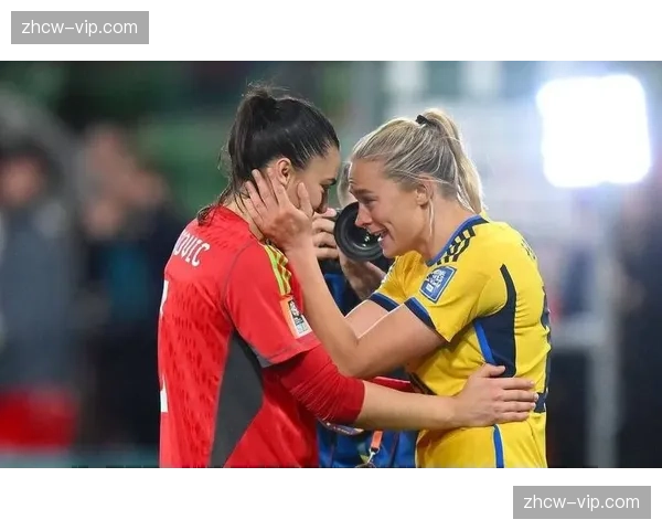 瑞典门将定音 奥尔森扑救反应速度经受法国锋线残酷检验